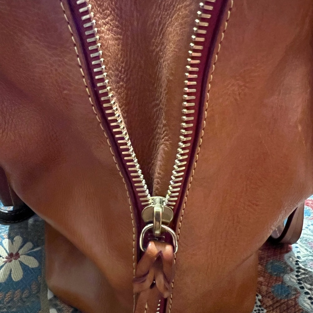 Large Dooney & Bourke Barlow - Picture 7 of 10